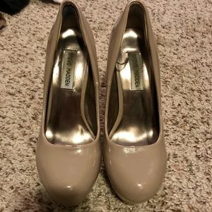 Steve Madden nude pumps